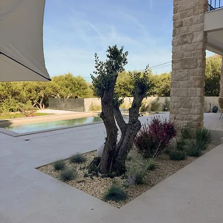 فيلة 2026 Brand New - Orkula Rab With Heated Pool, Gym & Sea View