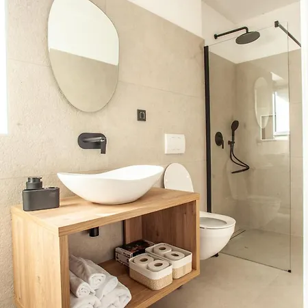 2026 Brand New - Orkula Rab With Heated Pool, Gym & Sea View * Rab Town