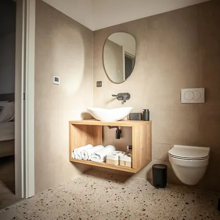 2026 Brand New - Orkula Rab With Heated Pool, Gym & Sea View Vilă