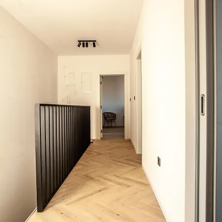 Vilă 2026 Brand New - Orkula Rab With Heated Pool, Gym & Sea View *