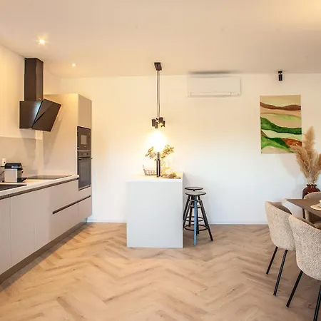 2026 Brand New - Orkula Rab With Heated Pool, Gym & Sea View فيلة راب
